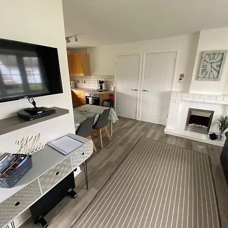 2 Bed Bungalow -25 Gower Holiday Village - Dog Friendly Swansea Exterior photo